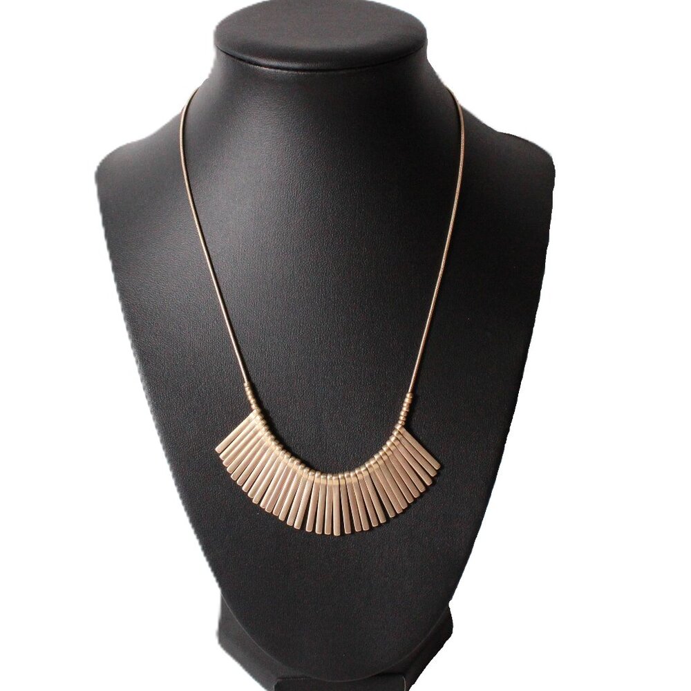 NWT Erica Lyons Gold Tone Bar Necklace